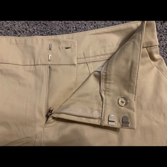 Beautiful khaki shorts!! - Picture 2 of 4